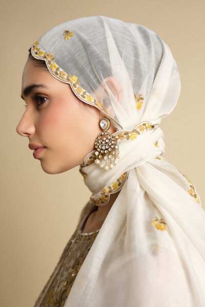 Vriddha Embroidered Mul Stole - Natural